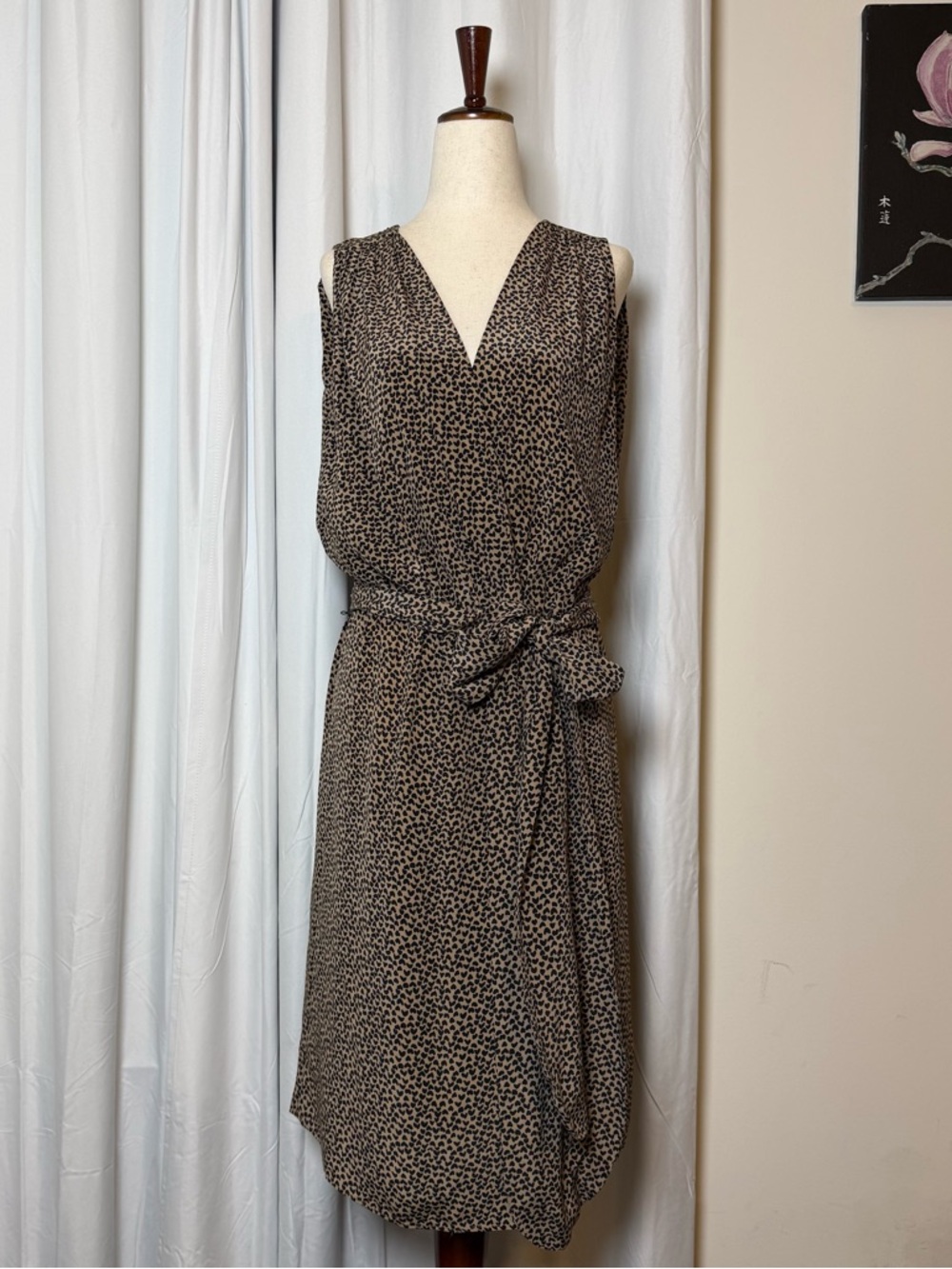 L’Agence Diego Dress 100% Silk Heart Print Wrap Sleeveless Midi Womens 4
